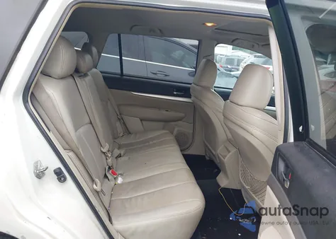 2010 Subaru Outback 2.5I Premium z USA, uszkodzony, nr VIN 4S4BRCGC8A3384587